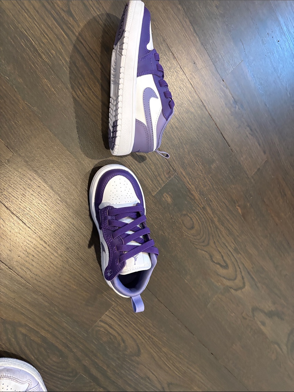 Jordans toddler girls size 11 Velcro close kids Low-Top Sneakers Purple/ White